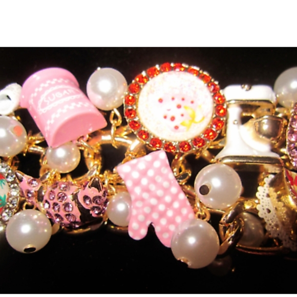 Betsey Johnson babycakes statement - Picture 6 of 7